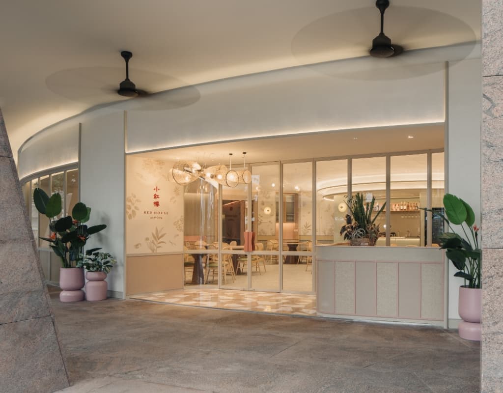 The Singapore Chilli Crab and Seafood Experience by the Bay