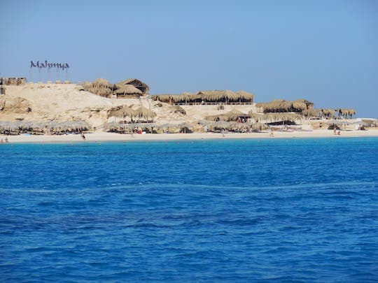 Mahmya Giftun Island Sunset with Full-Day Snorkeling Cruise and Beach in Hurghada