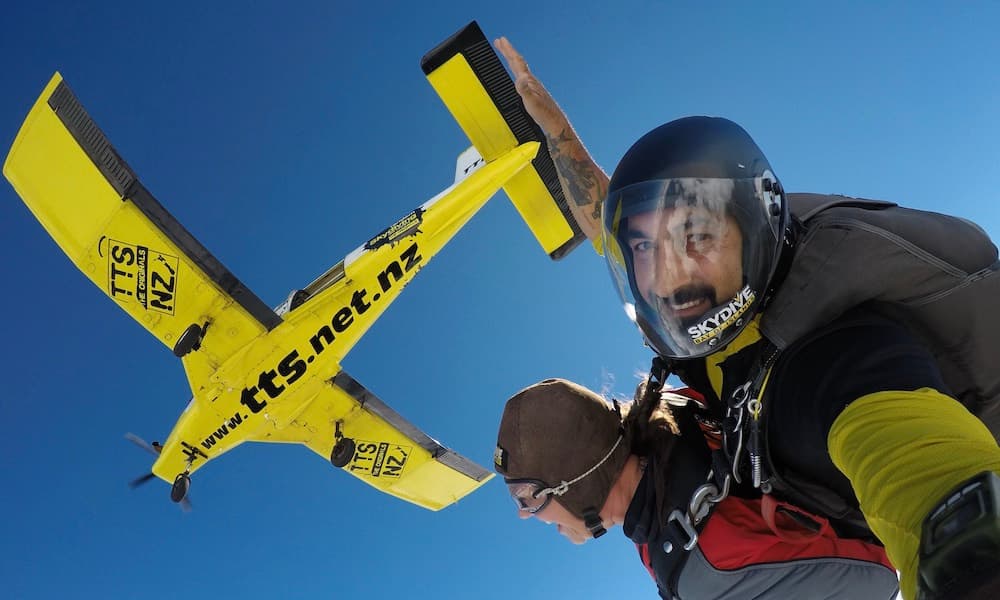 Tandem Skydive Over Bay of Islands - 9,000ft