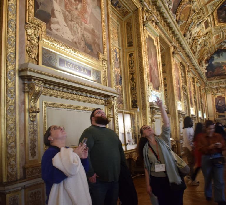 Paris: Best of the Louvre Guided Tour with Pre-booked Ticket