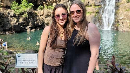 Byodo In Temple & Waimea Botanical Garden and Waterfall Day Tour Day Tours