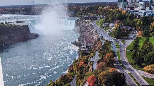 Toronto: Wieczorny rejs po Niagara Falls z kolacją i wycieczkami na wieżę
