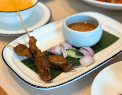 The Singapore Chilli Crab and Seafood Experience by the Bay