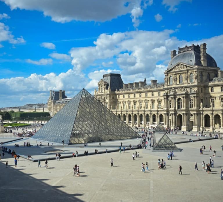 Paris: Skip-the-Line Louvre Museum & Mona Lisa Guided Tour