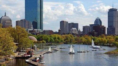 Boston発：Small Group Harvard, MIT, Quincy Market 日帰りツアー