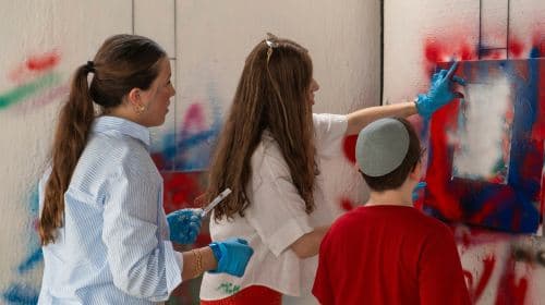 Wynwood Walls: General Admission + Spray & Stencil Activity