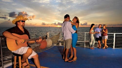 Rejs o zachodzie słońca w Key West z muzyką na żywo, drinkami i przekąskami