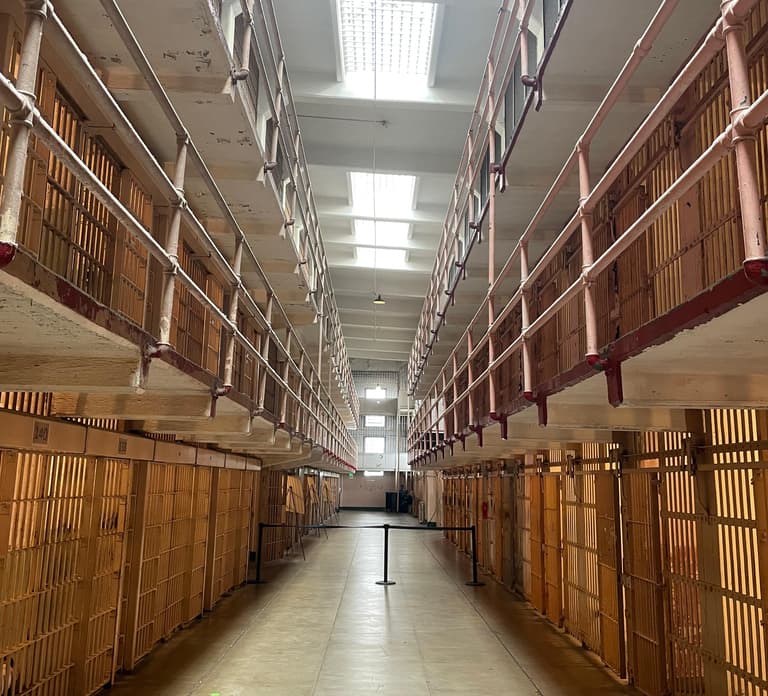 San Francisco: Alcatraz Ticket, Ferry, & Self-Guided App