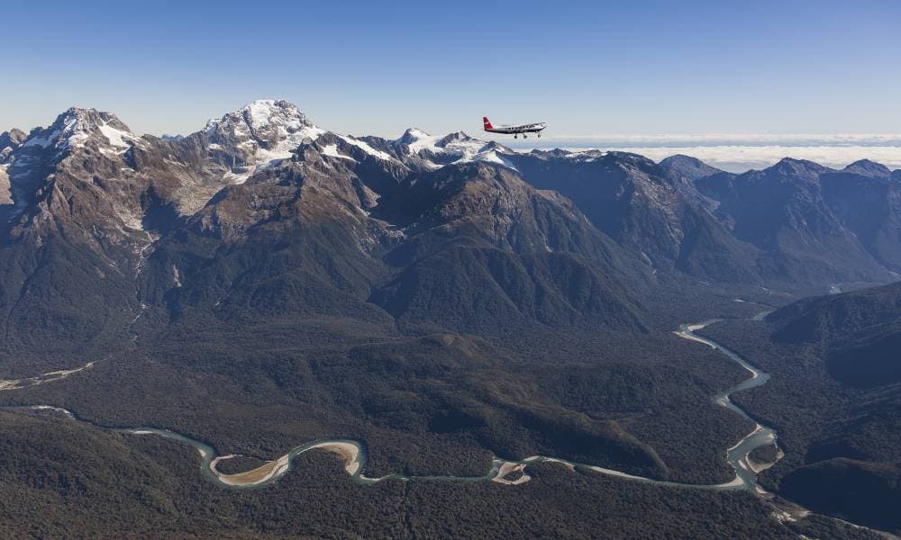 Milford Sound Cruise with Coach and Flight from Queenstown