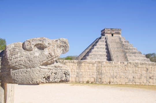 Private Chichen Itza guided tour with Cenote Hubiku and Valladolid