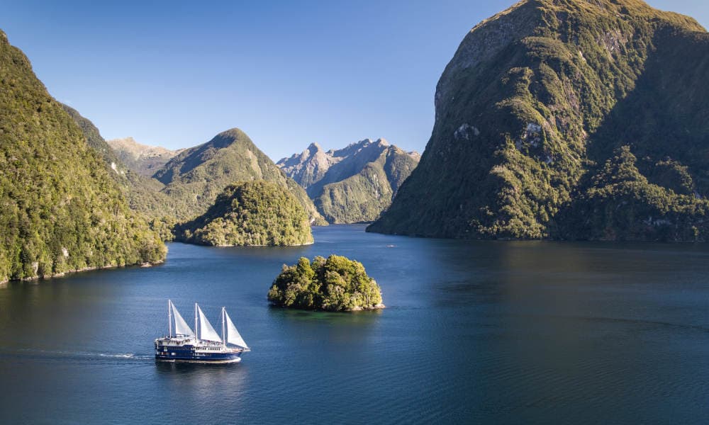 Doubtful Sound Wilderness Cruise from Manapouri