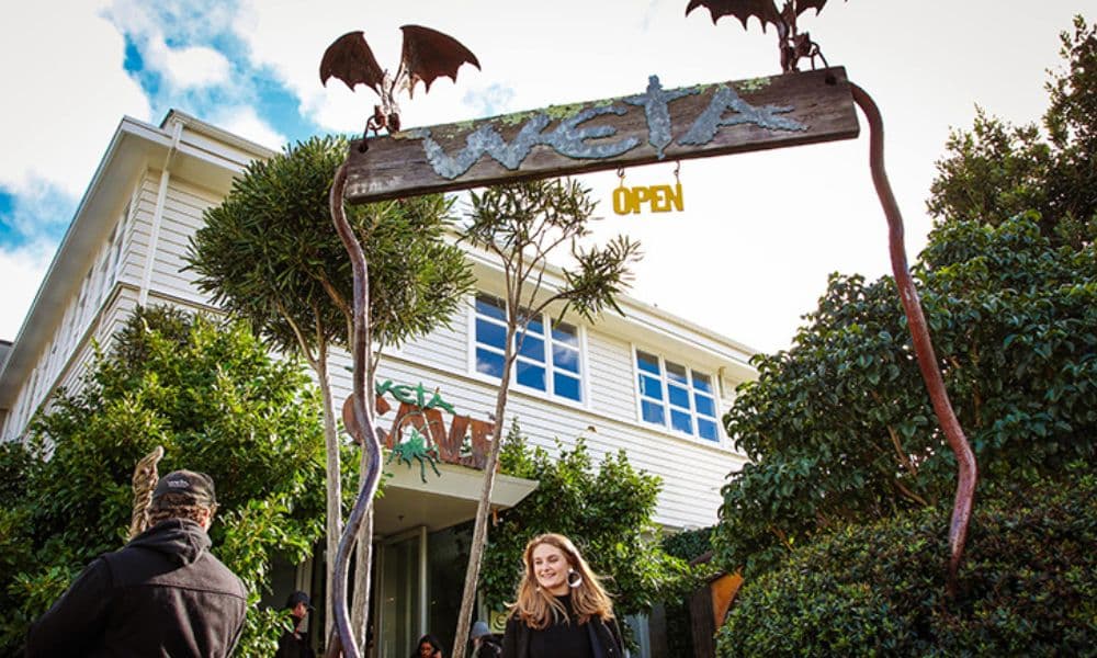 Weta Workshop Experience and Guided Transfer