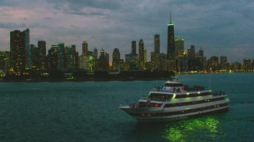 Chicago: Crociera con cena gourmet della vigilia di Natale sul lago Michigan
