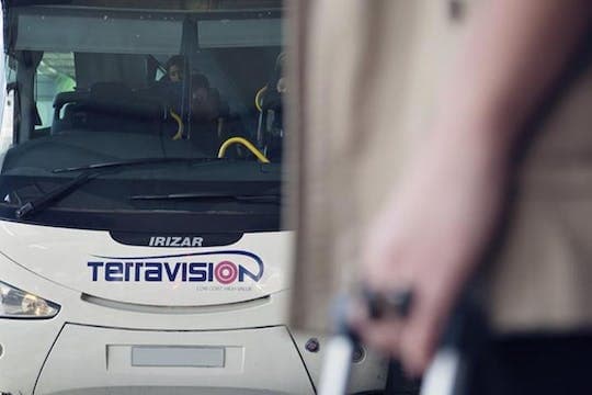 Bus transfer between Bergamo Orio al Serio airport and Milan city center