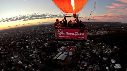 Melbourne Premium Balloon Flight 5-Star Champagne Breakfast Day Tours