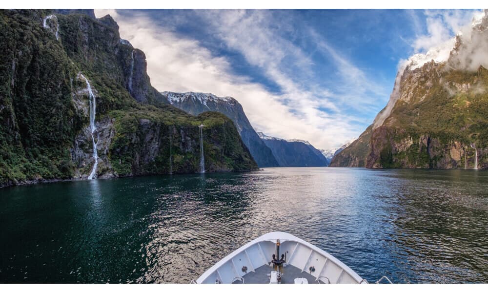 Milford Sound Small Group Day Tour with Cruise from Queenstown (No Lunch)