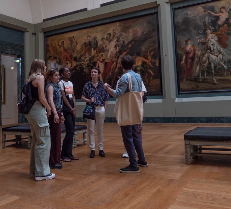 Paris: 2-Hour Guided Tour Through the Louvre
