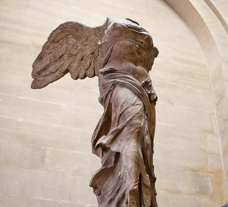 Parijs: Privérondleiding met hoogtepunten van het Louvre Museum voor senioren