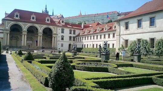 Zwiedzanie Pragi z przewodnikiem i wizytą w Ogrodach Pałacu Wallensteina