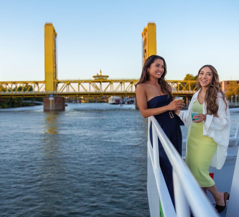 Sacramento: City Cruises Sights and Sips Cruise