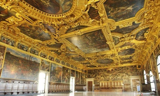 Tour Sem Fila pelo Palácio Ducal