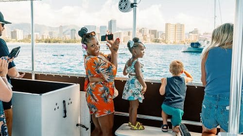 Tour in barca con fondo di vetro a Waikiki