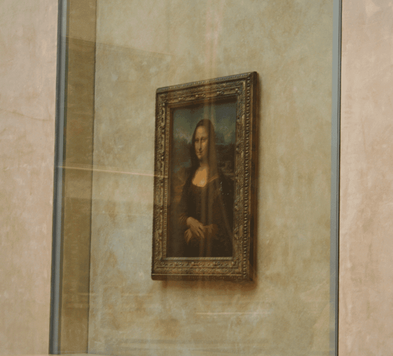 Paris: Louvre Museum and Mona Lisa Evening Private Tour