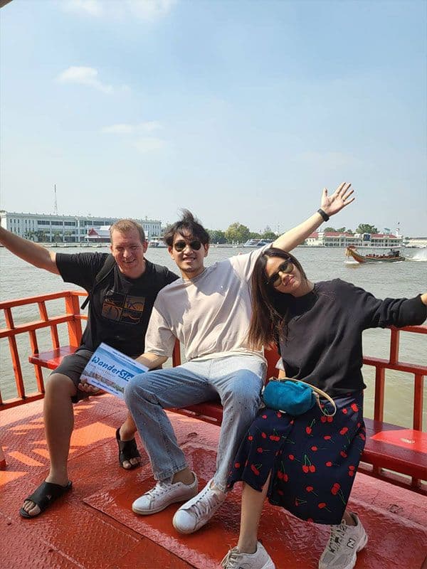 Join Tour Grand Palace & Temples of Bangkok :  Meeting point Tha Chang ferry pier