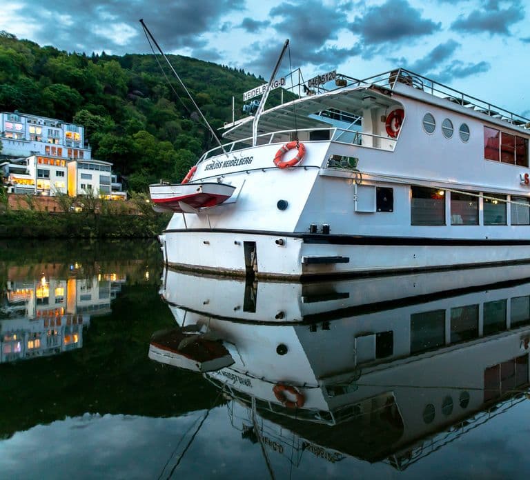 Heidelberg: Passeio de Barco Turístico com Vinho Quente