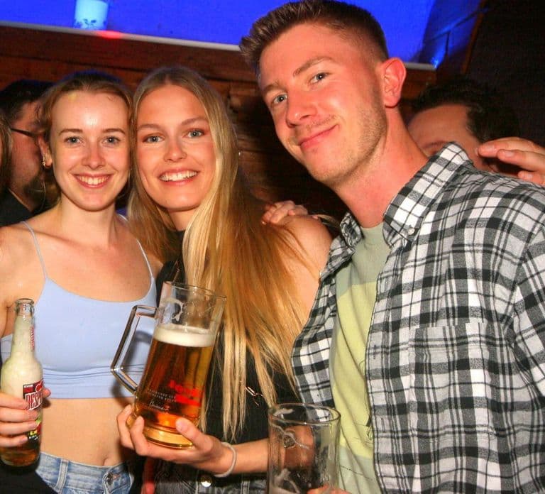 Pubcrawl Augsburg: Tour durch die besten Bars und Clubs der Stadt