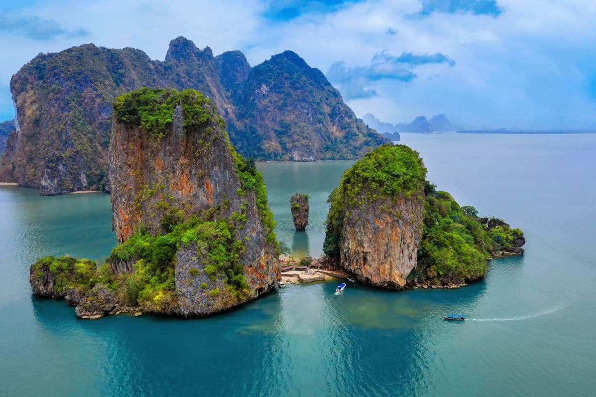 Gruppentour durch die Phang Nga Bay mit dem Luxus-Katamaran ab Phuket