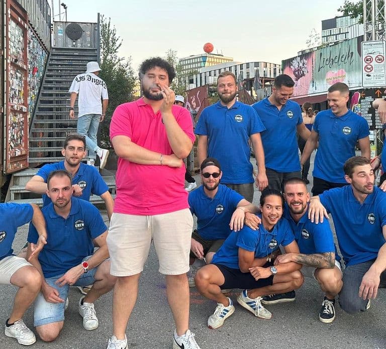 Munich: Night PubCrawl Shots and Party!