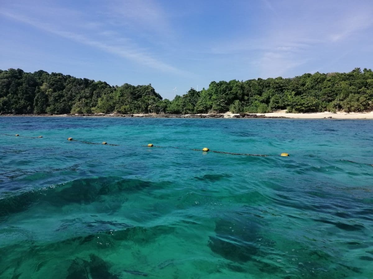 Phuket発 Racha Island、Coral Island、Maithon Island ジョイントツアー（スピードボート利用）