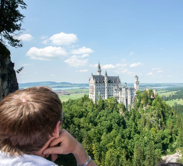 From Munich: Neuschwanstein & Linderhof Castle Full-Day Trip
