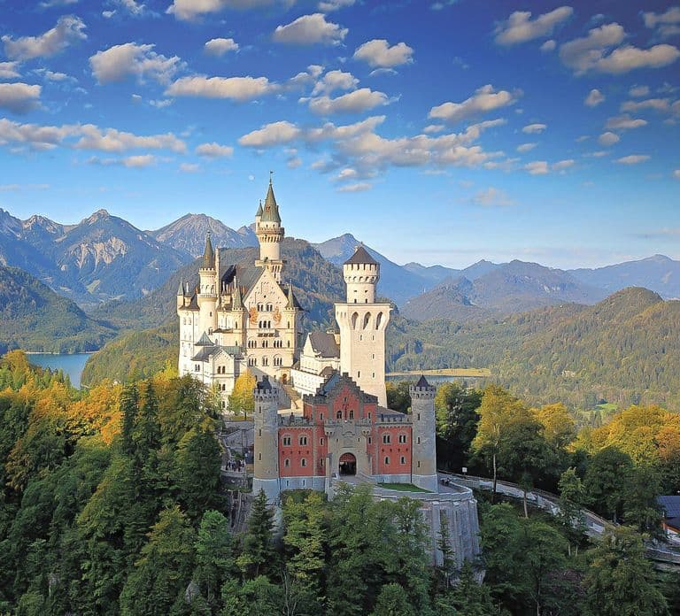 From Munich: Neuschwanstein & Linderhof Castle Full-Day Trip