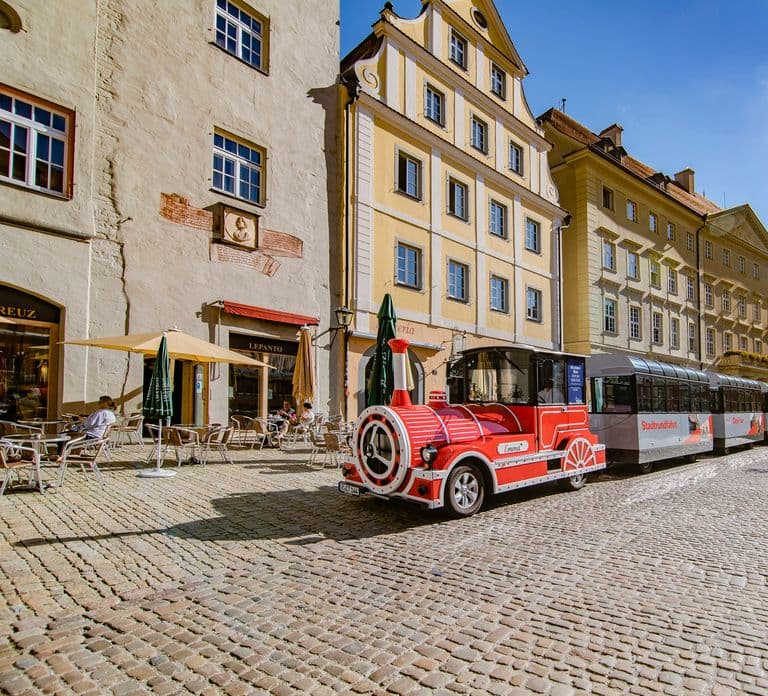 Regensburg: City Tour with the Bimmelbahn Train