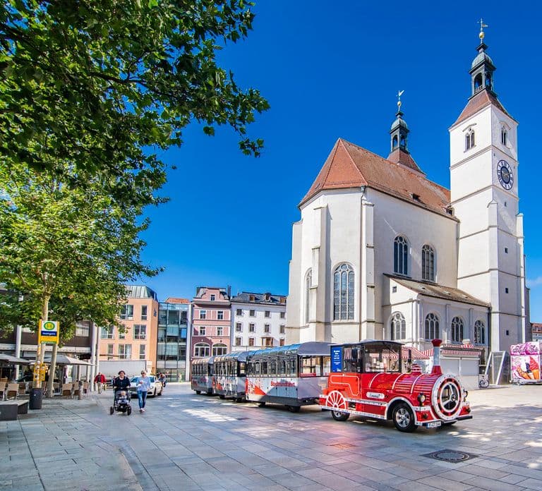 Regensburg: City Tour with the Bimmelbahn Train