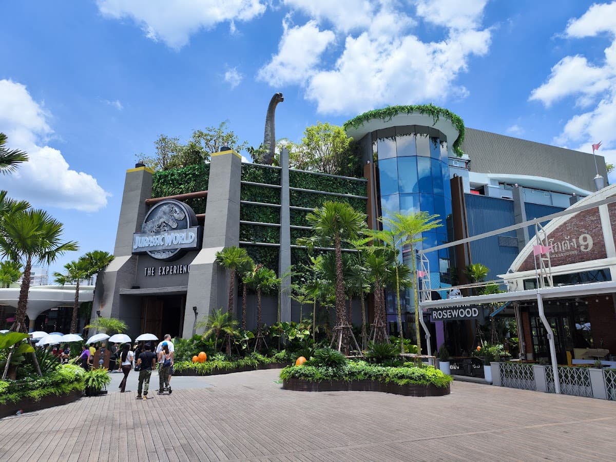 Jurassic World: The Experience