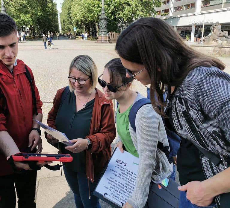 Drezno: Krimi Outdoor Escape Game „Mord am Elbufer”