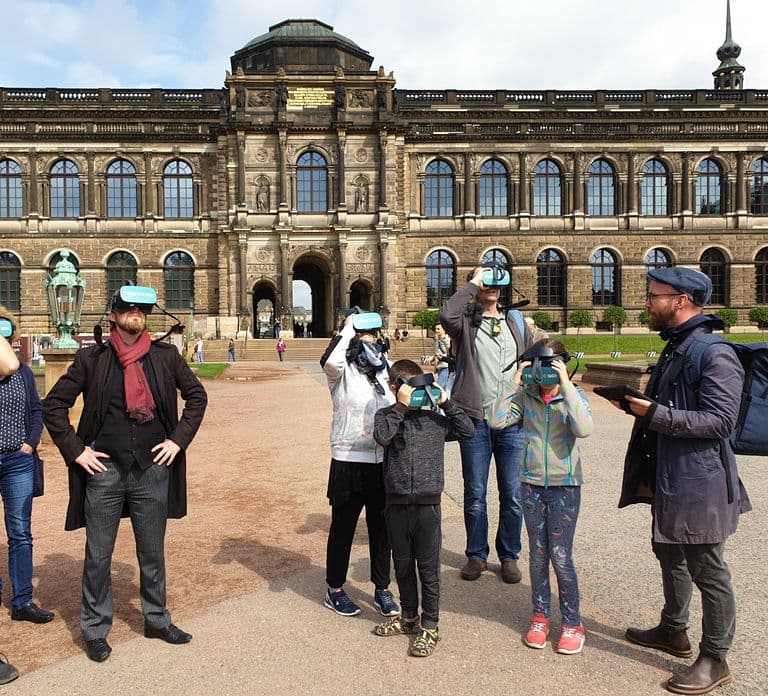 Dresden: Walking Tour with Virtual Reality elements