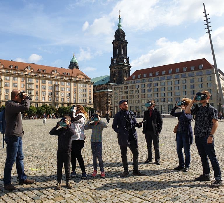 Dresden: Walking Tour with Virtual Reality elements