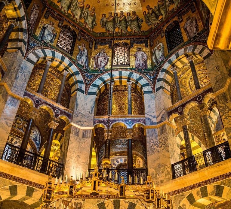 Aachen: Private Walking Tour With A Professional Guide