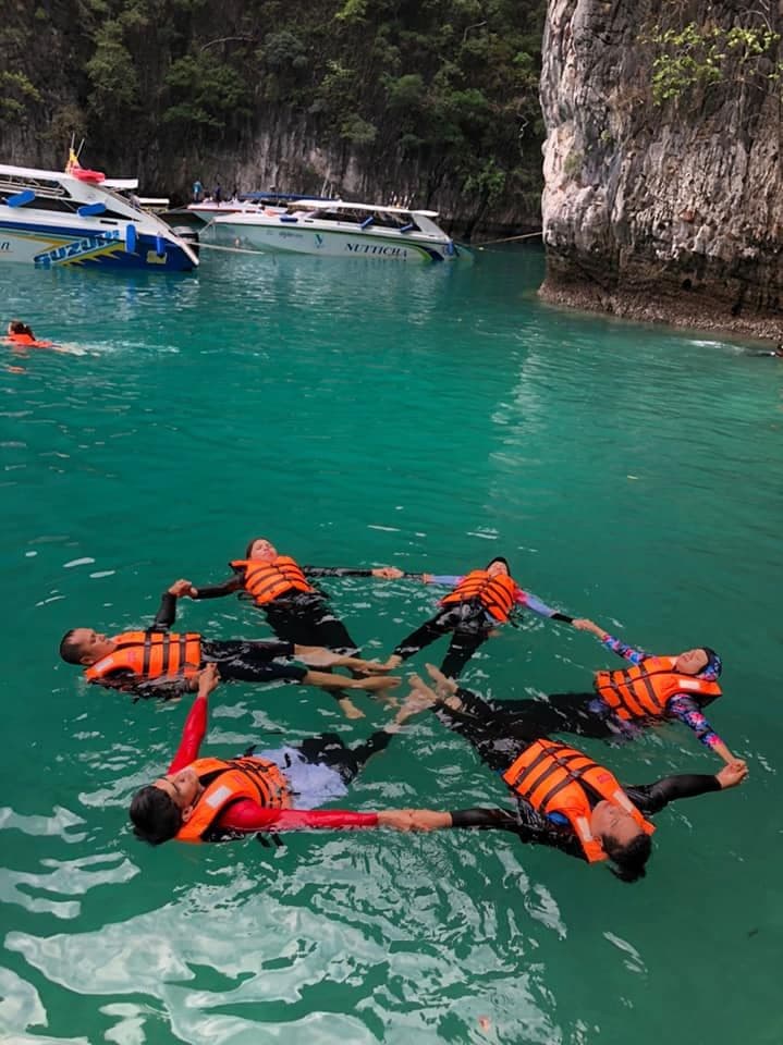 Tour in motoscafo alle isole Koh Khai con trasferimento incluso