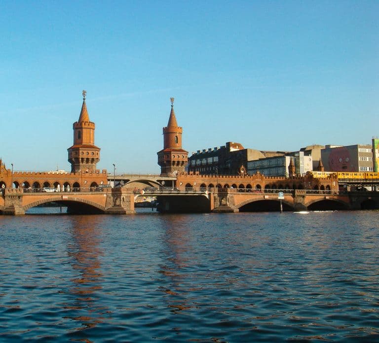 Berlin: 2.5-Hour East Side Boat Cruise with Commentary