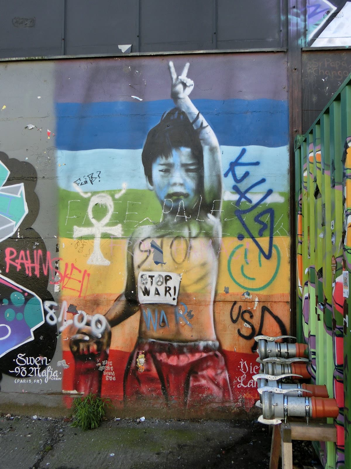 Berlin: Alternative Berlin Walking Tour