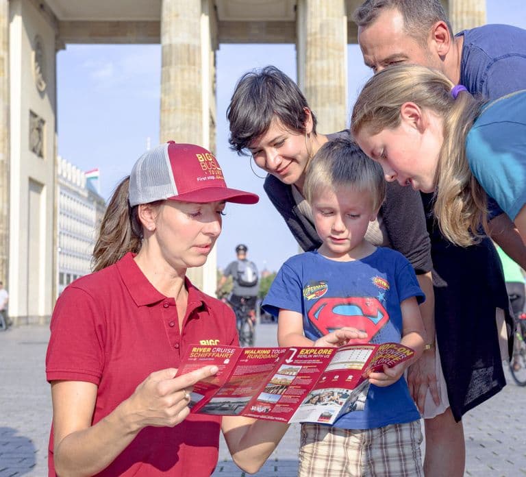 Berlin: Big Bus Hop-On Hop-Off Sightseeing Tour & Currywurst