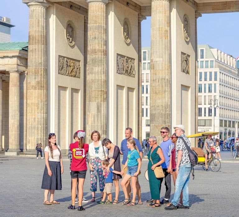 Berlin: Big Bus Hop-On Hop-Off Sightseeing-Tour & Currywurst