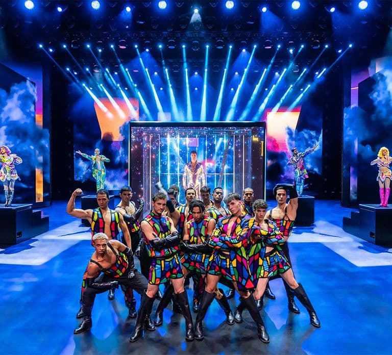 Berlin: BLINDED by DELIGHT Grand Show Friedrichstadt-Palast