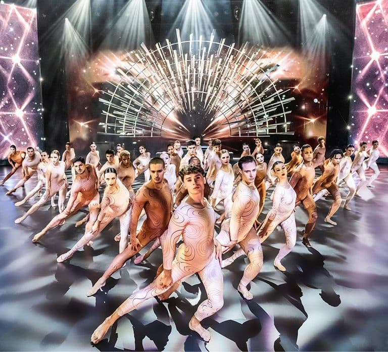 Berlin: BLINDED by DELIGHT Grand Show Friedrichstadt-Palast