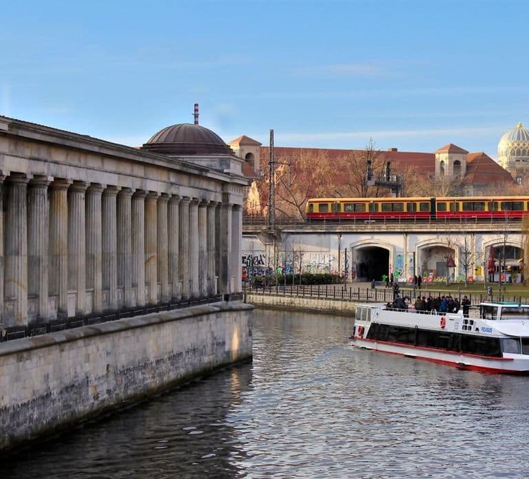 Berlim: Passeio de barco - Sightseeing Brückenfahrt no rio Spree